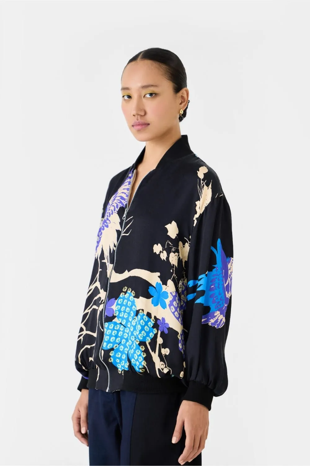 BLACK CRANE BOMBER