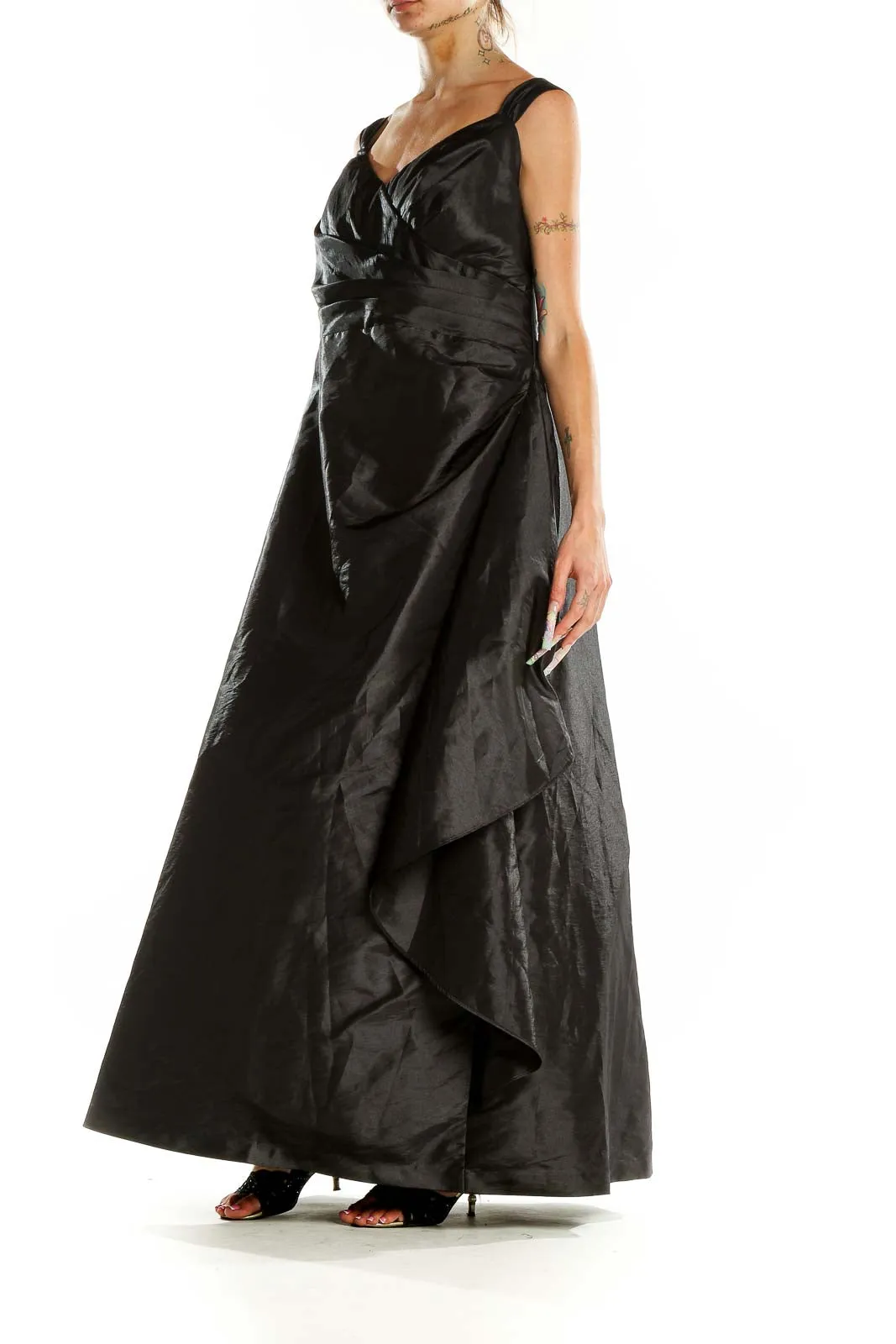 Black Elegant Floor-Length Gown