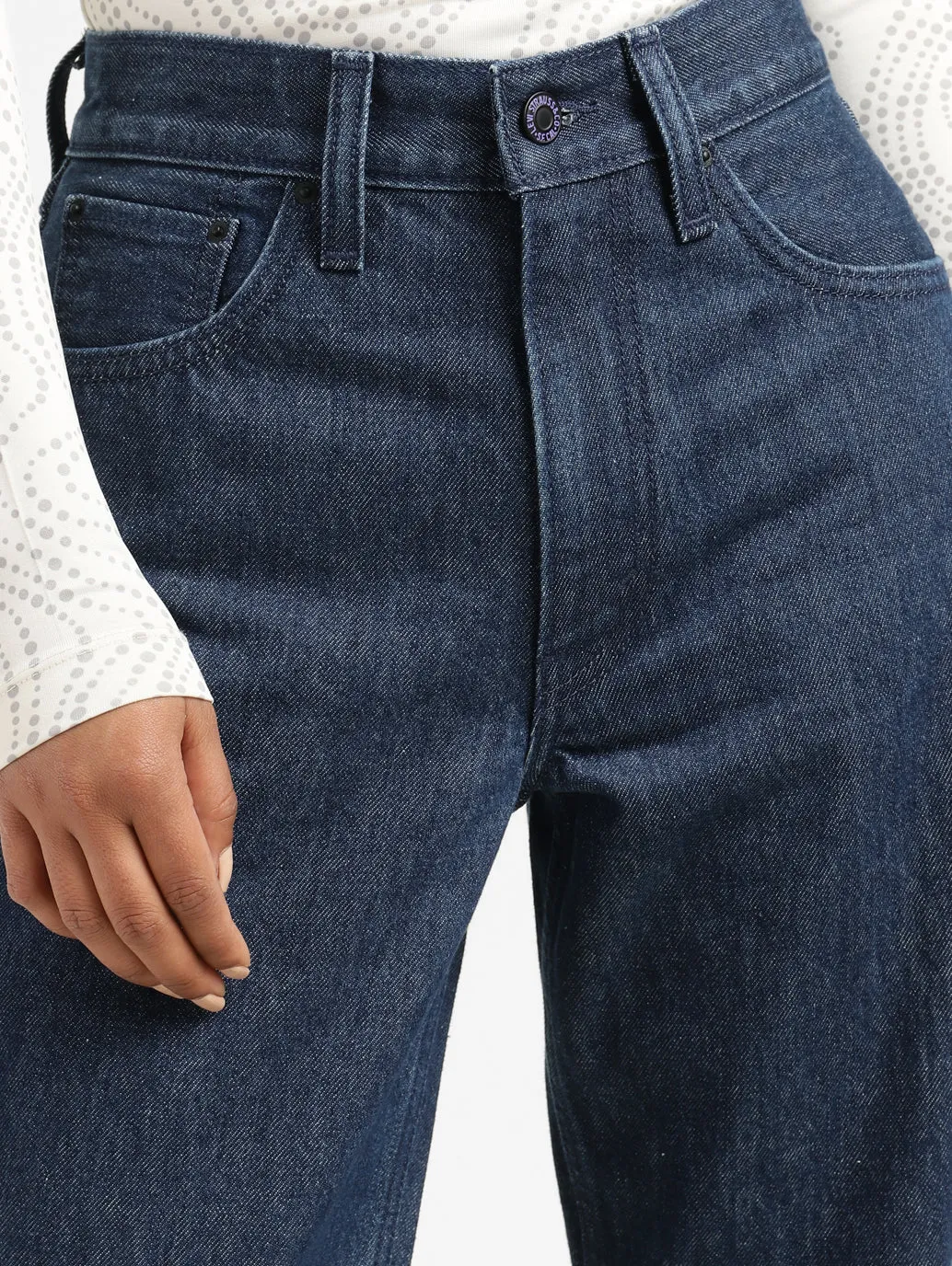 Women's 80s Blue Relaxed Fit Mid Rise Jeans